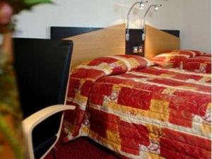 The Bedrooms at Comfort Inn Buckingham Palace Rd. Victoria