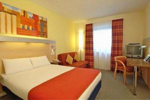 The Bedrooms at Express By Holiday Inn London Croydon