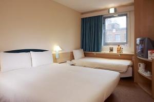 The Bedrooms at Ibis London Docklands Excel