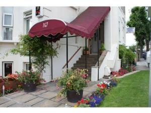 The Bedrooms at London Guest House