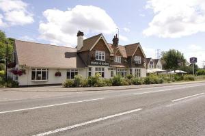 The Bedrooms at Premier Inn Dunstable South (A5)