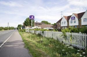 The Bedrooms at Premier Inn Dunstable South (A5)