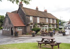 The Bedrooms at Feathers Inn