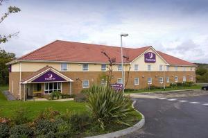 The Bedrooms at Premier Inn Eastbourne (Polegate)