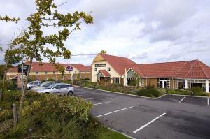 The Bedrooms at Premier Inn Eastbourne (Polegate)