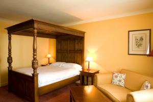 The Bedrooms at The Red Lion Inn