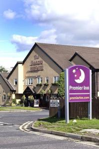 The Bedrooms at Premier Inn Glasgow (Cumbernauld)