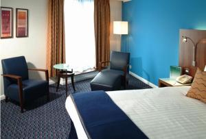 The Bedrooms at Holiday Inn London Camden Lock