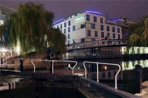 The Bedrooms at Holiday Inn London Camden Lock