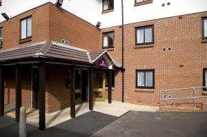 The Bedrooms at Premier Inn Hayes (Heathrow)