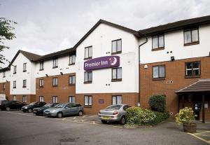 The Bedrooms at Premier Inn Hayes (Heathrow)