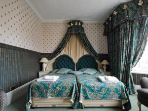 The Bedrooms at Beaufort Hotel