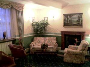 The Bedrooms at Best Western - The Delmere Hotel - London