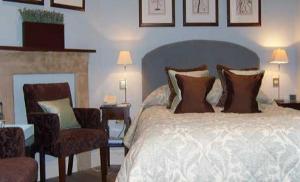 The Bedrooms at Lower Slaughter Manor - A Relais and Chateaux Hotel