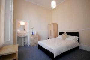 The Bedrooms at Onslow Guest House