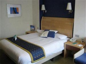 The Bedrooms at Holiday Inn Ashford Central