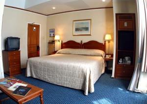 The Bedrooms at NH Jolly St Ermin