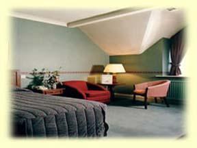 The Bedrooms at Brooklands-Grange Hotel