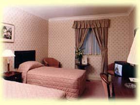 The Bedrooms at Brooklands-Grange Hotel