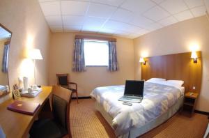 The Bedrooms at Best Western Leicester North Hotel