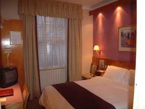 The Bedrooms at Best Western - The Delmere Hotel - London