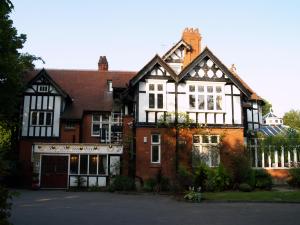 The Bedrooms at Norman Hurst Hotel