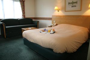 The Bedrooms at Days Inn Hotel Donington(Derby South)