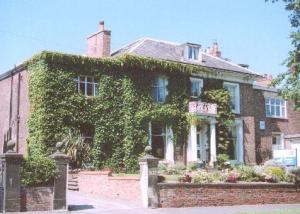 Knavesmire Manor Hotel