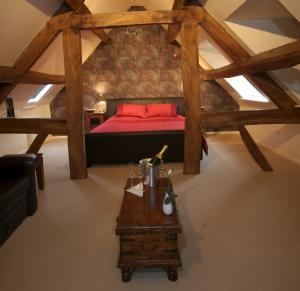 The Bedrooms at The Halford Bridge
