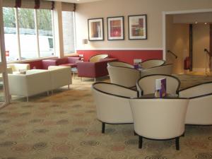 The Bedrooms at The County Hotel Woodford - Greater London