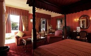 The Bedrooms at Best Western Premier Queen Hotel