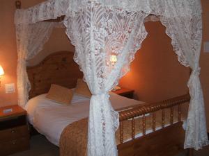 The Bedrooms at Six Hills Hotel