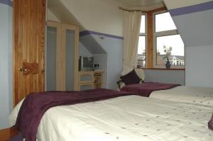 The Bedrooms at Turas-Mara Guesthouse