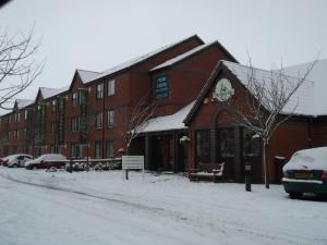 The Bedrooms at Campanile Milton Keynes - Fenny Stratford