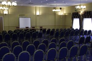 The Bedrooms at Aston Court Hotel