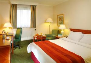 The Bedrooms at Holiday Inn Leamington Spa