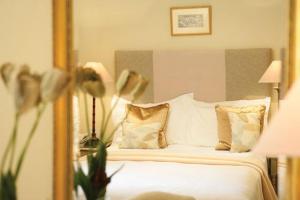 The Bedrooms at Le Poussin At Whitley Ridge