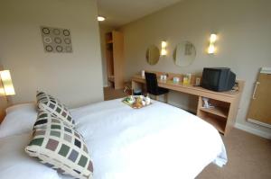 The Bedrooms at Days Inn Milton Keynes East M1