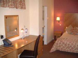 The Bedrooms at Ely House Hotel