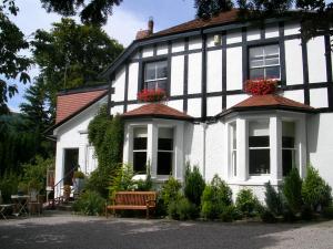 Tir y Coed Country House