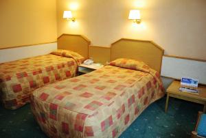 The Bedrooms at Holiday Inn Newport