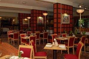 The Restaurant at Holiday Inn Newport