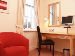 The Bedrooms at Berkeley Square Classic Hotel