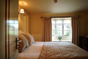 The Bedrooms at The Red Lion **** Inn