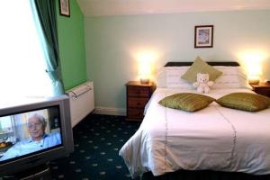 The Bedrooms at Rosscourt Hotel - Guest House
