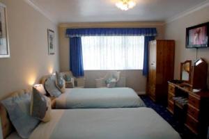 The Bedrooms at Rosscourt Hotel - Guest House