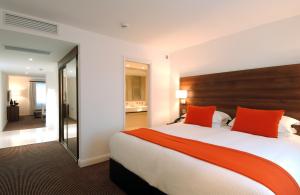 The Bedrooms at Doubletree by Hilton Chester (formerly Hoole Hall Hotel Country Club)